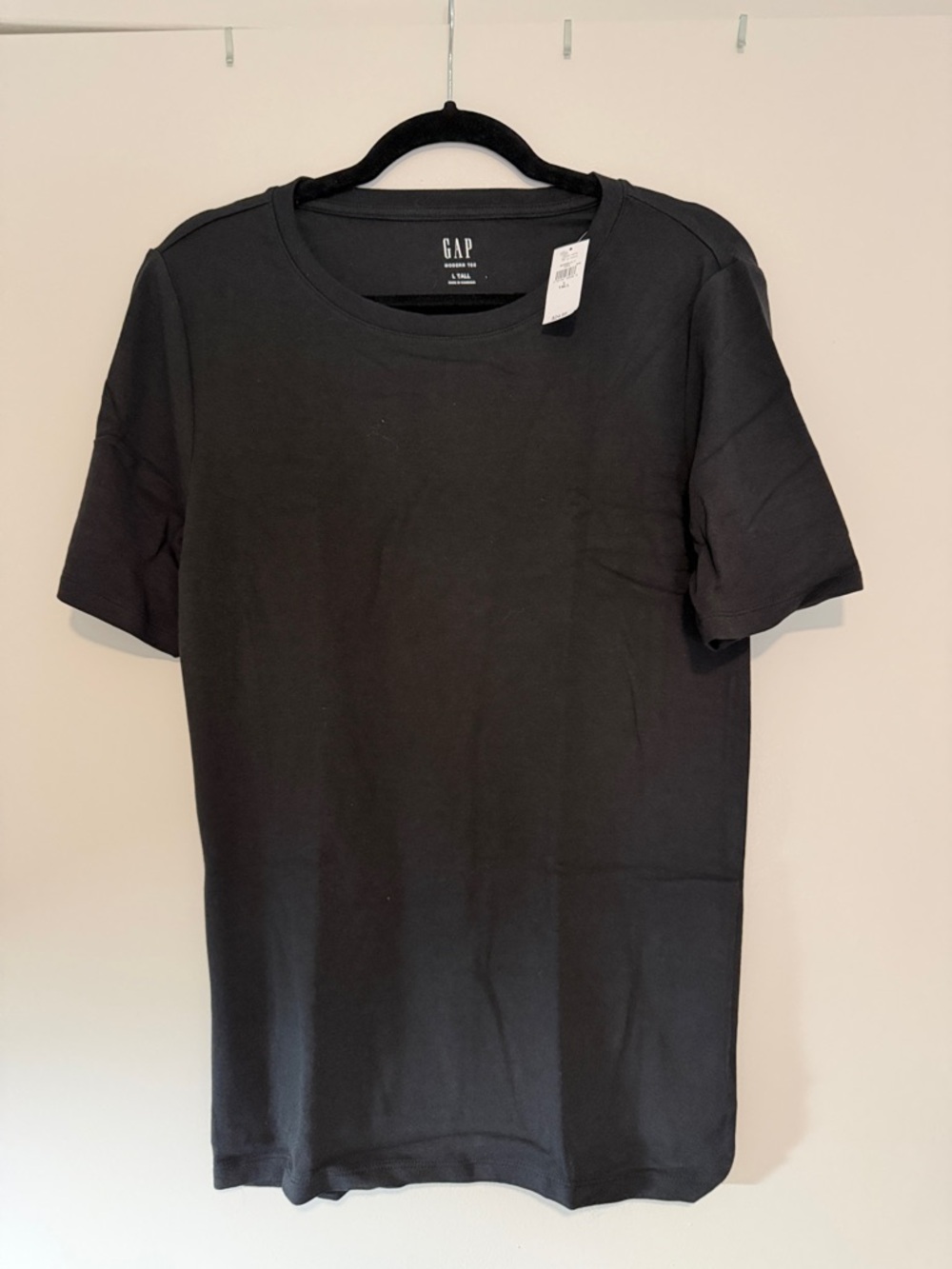 GAP Black Short Sleeve Crew Neck Tee